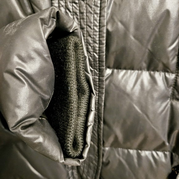 Roots Canada womens puffer coat- Sz Large - Picture 9 of 15